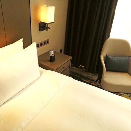 Brandi Hotel Foshan Exteriör bild