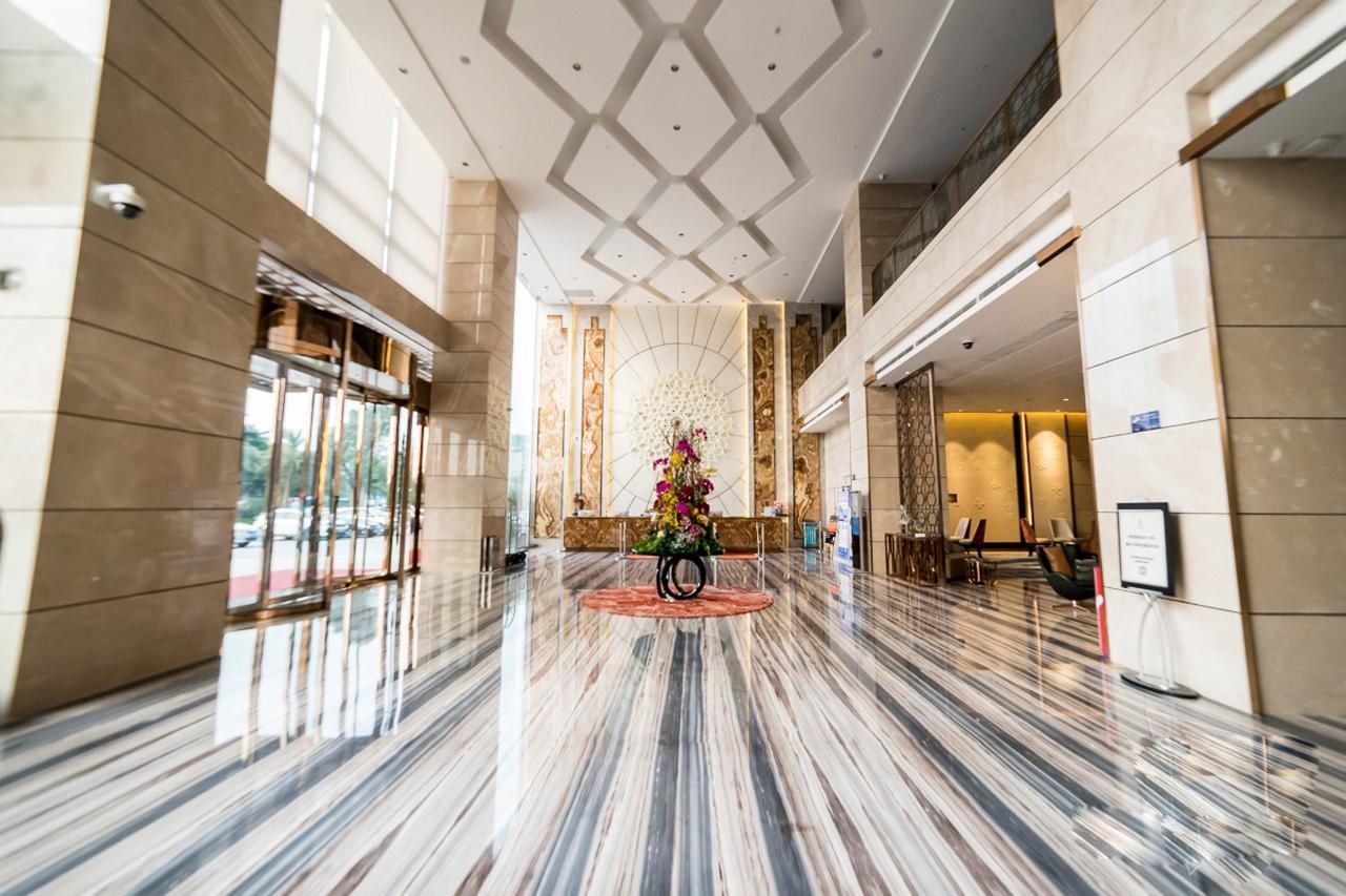 Brandi Hotel Foshan Exteriör bild