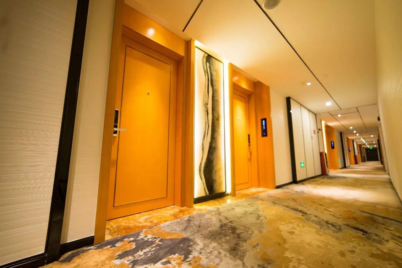 Brandi Hotel Foshan Exteriör bild